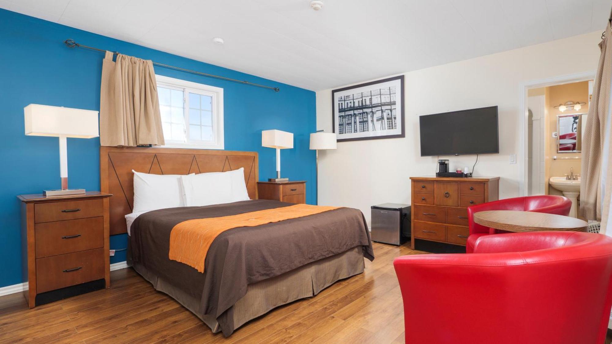 Hotel Coach House 3*